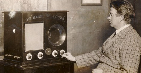 John Logie Baird gave the first public demonstration of a live television system featured image - LankaTricks